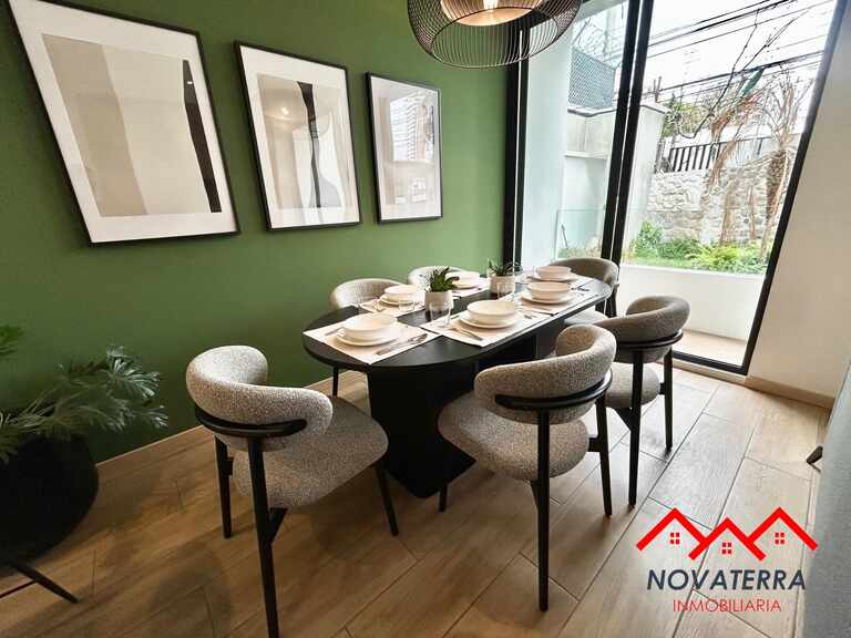 Apartamentos de lujo en Zona 13 Guatemala con cocina moderna de cuarzo y muebles LED en proyecto residencial premium