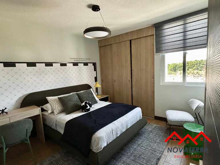 Casa modelo Cortijo 3 - Exclusivo residencial en Km 18.5 San José Pinula. 3 dormitorios, 3.5 baños, cocina integrada, jardín privado y carport para 2 autos. Amenidades: área BBQ y seguridad 24/7