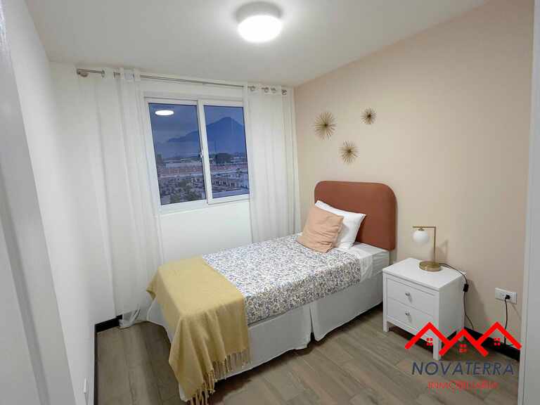 Interior moderno del apartamento modelo en TORRES VIVAS, ubicado en una zona estratégica cerca de colegios, plazas comerciales y supermercados, con acceso directo a Bulevar el Carmen y Conexión VAS